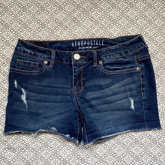 Aéropostale Mid-rise Shorts - Picture 2 of 4